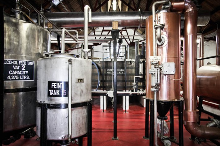 disillery-at-caorunn-min disillery-at-caorunn-min