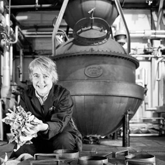 Lesley-04-min_360x360_acf_cropped Lesley-04-min_360x360_acf_cropped