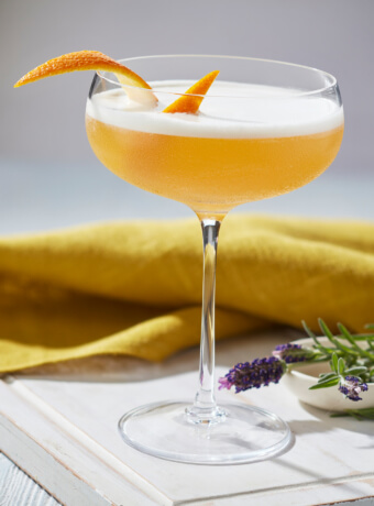 Bees-Knees-cocktail, gin cocktail