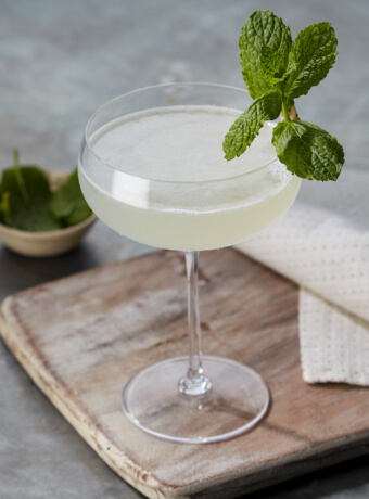 Southside Fizz, Southside Fizz cocktail, Classic gin cocktail recipe