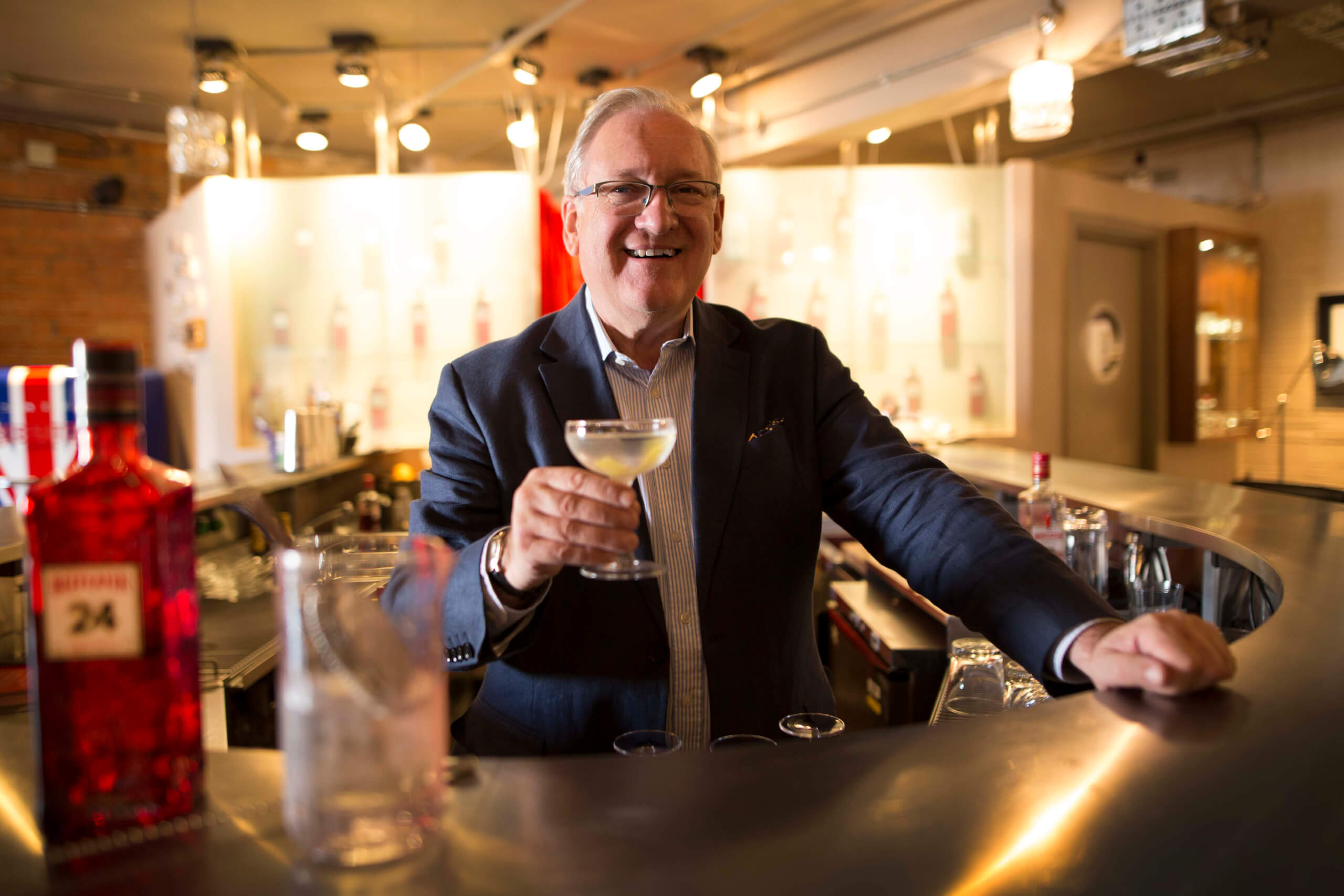 Desmond and a Martini low Desmond Payne, Beefeater Gin, #Desmond50, 50 years